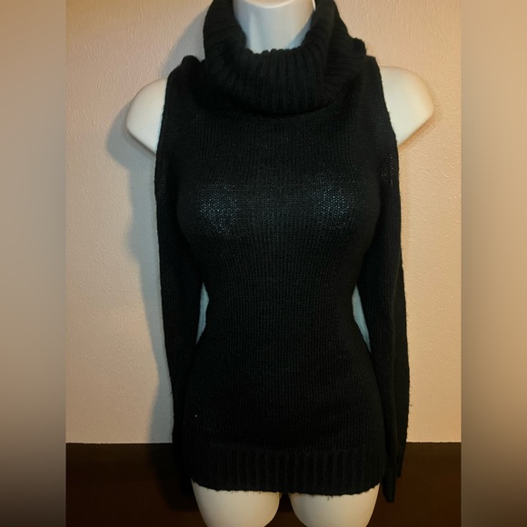 Turtle neck - Picture 3 of 3